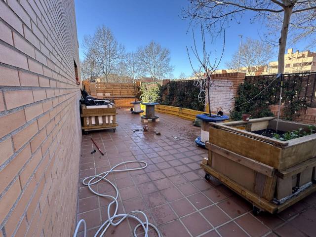 Bajo con 110 m2 de patio