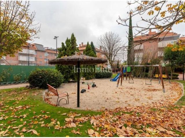Bajo con Jardín en Pozuelo De Alarcón
