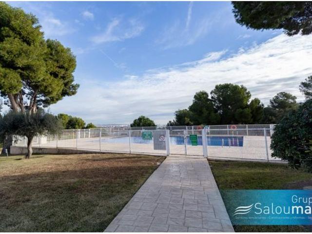 BAJO CON LICENCIA TURISTICA EN CAP SALOU