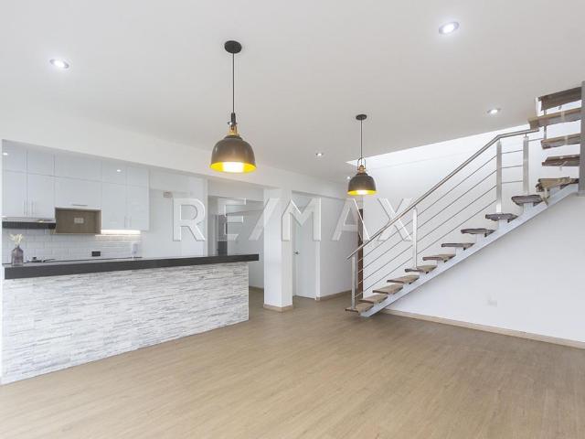 Bajo De Precio! Venta! Impecable Duplex En Miraflores! Con Acabados De Primera Y Terraza Privada