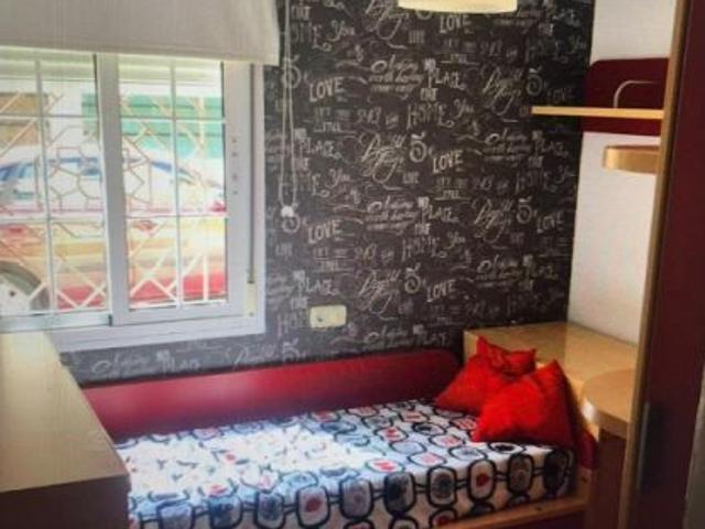Bajo de 3 dormitorios con patios Ideal para vivir o invertir cerca de la zona