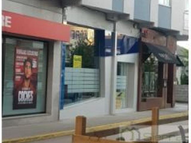 BAJO EN VENTA EN RÚA FORMIGUEIROS SARRIA
