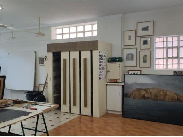 Bajo vivienda centro de xove