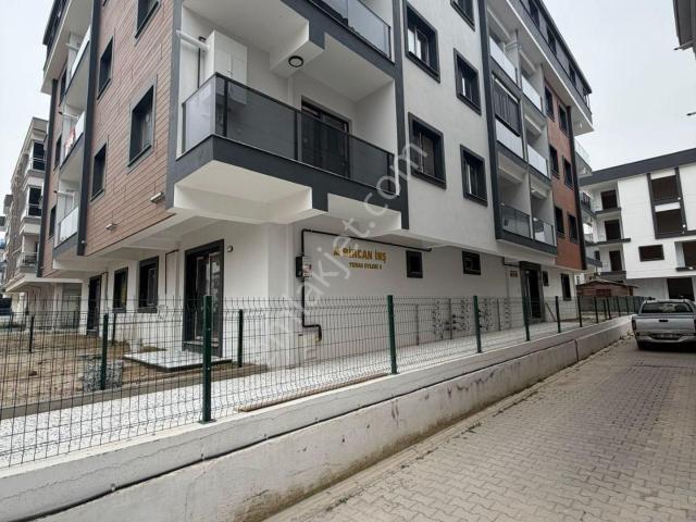 Bakırçay Üniversitesi Yakını Bahçeli 1+1 Daire
