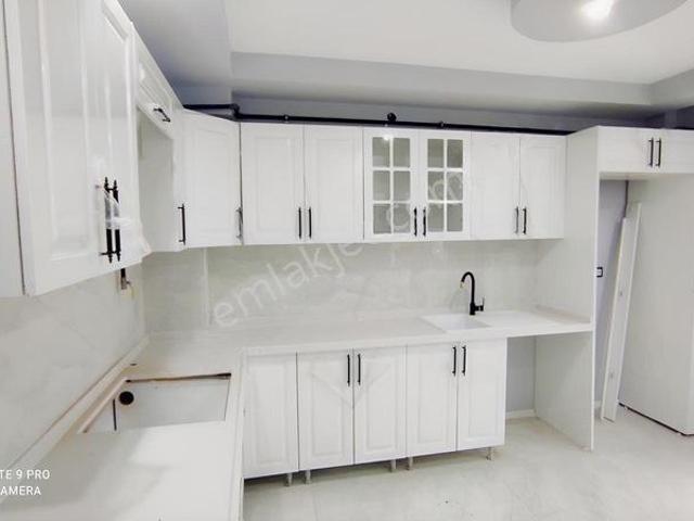 Bakırcı Emlak Dan Çamlıca Mah.satılık 3+1asansörlü Daire