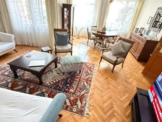 Bakırköy Bahçeli Nizam Da Merkeze Yakın 3+1 Büyük Ferah Daire