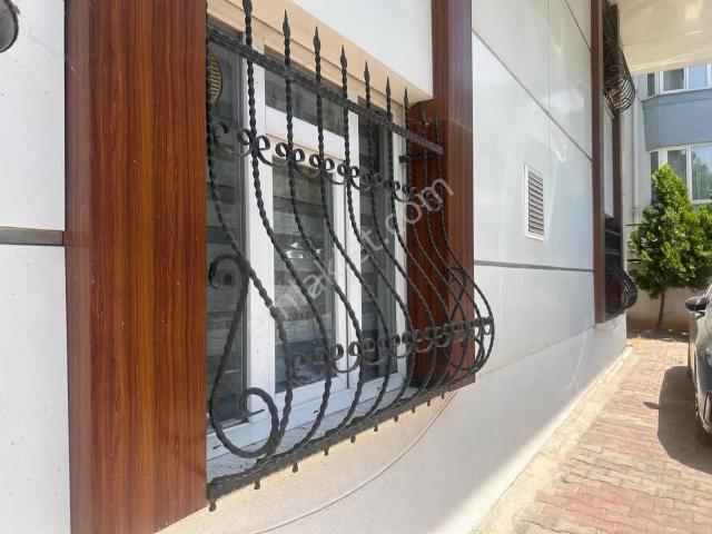 Bakırköy Devlet Hastesine Karşısı 10 Yıllık 85m2 2+1 Bahçeli