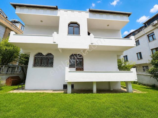 Bakırköy Florya Şenlikköy De Satılık 5+1 Villa