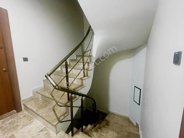 Bakırköy Merkezde Taşınmaya Hazır 3+1 110m2 Sıfır Satılık Daire