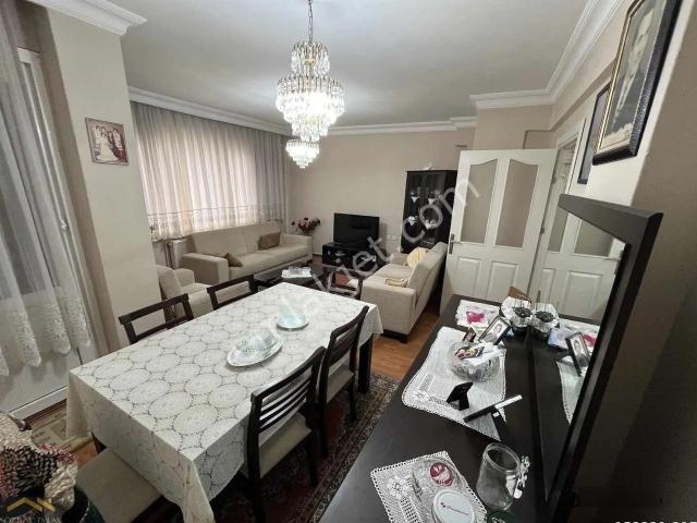 Bakırköy Osmaniye Meydanda 1.kat 3+1 110 M2 Açıkotoparklı
