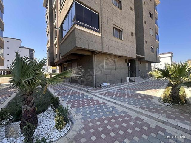 Bakan İnş Yüksek Giriş 1+1 45 M2 Site İçi
