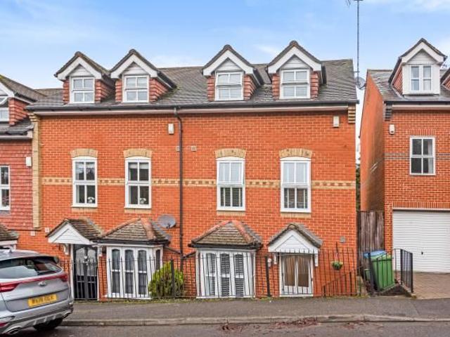Bakehouse Court, Ascot SL5, 3 bed terraced house to rent, £1,850 pcm | PrimeLocation