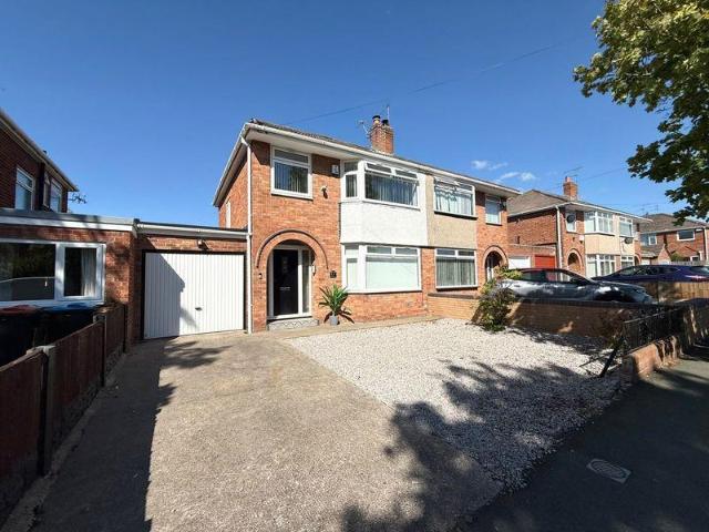 Baker Drive, Ellesmere Port 3 bed property to rent £1,125 pcm £260 pw