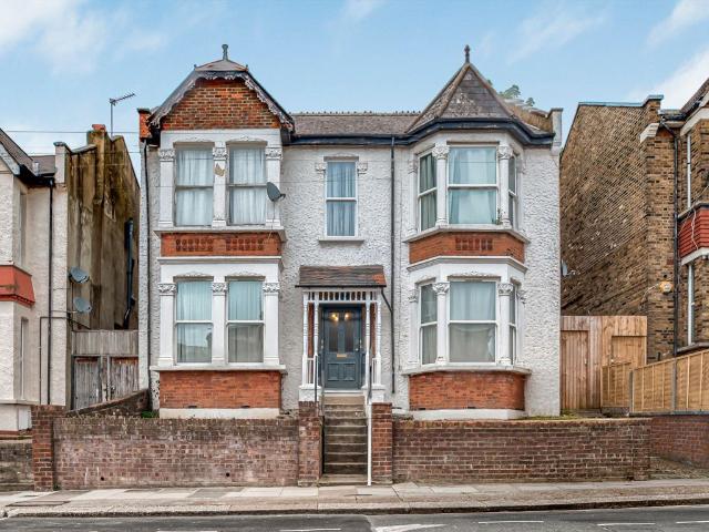 Baker Road, Willesden Junction NW10, 2 bed flat to rent, £1,900 pcm | PrimeLocation