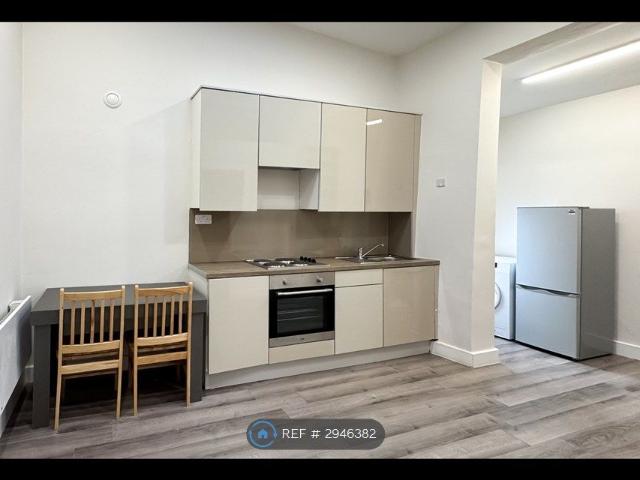 Baker St, Enfield EN1, 1 bed flat to rent, £1,649 pcm | PrimeLocation