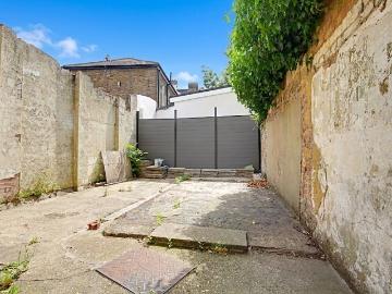 Baker Street, Enfield, Greater London EN1, 2 bed flat to rent, £1,850 pcm | PrimeLocation