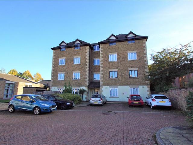 Baker Street, Hertford, Hertfordshire SG13, 2 bed flat to rent, £1,350 pcm | PrimeLocation