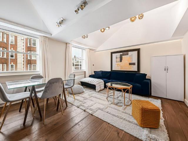 Baker Street, London, NW1 2 bed apartment to rent £5,300 pcm £1,223 pw