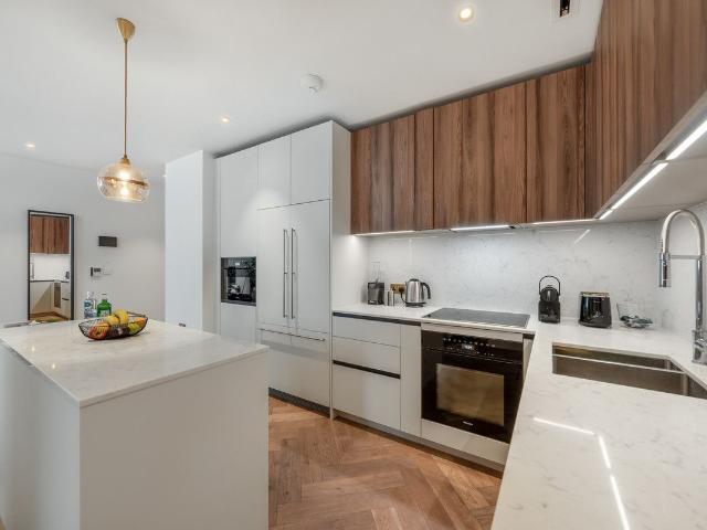 Baker Street, London W1U, 2 bed flat to rent, £6,500 pcm | PrimeLocation
