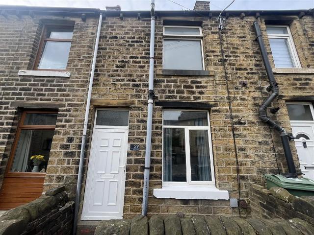 Baker Street, Lindley, Huddersfield HD3, 2 bed terraced house to rent, £775 pcm | PrimeLocation