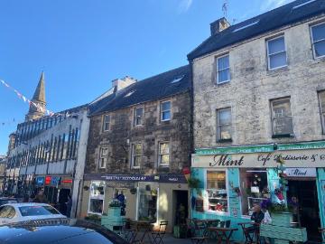 Baker Street, Stirling Town. 2 bed flat to rent £1,150 pcm £265 pw