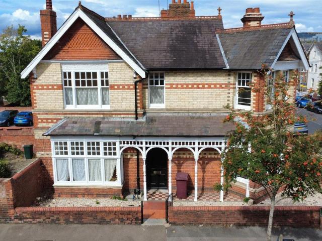 Baker Street, Reading RG1, 5 bed detached house to rent, £1,800 pcm | PrimeLocation