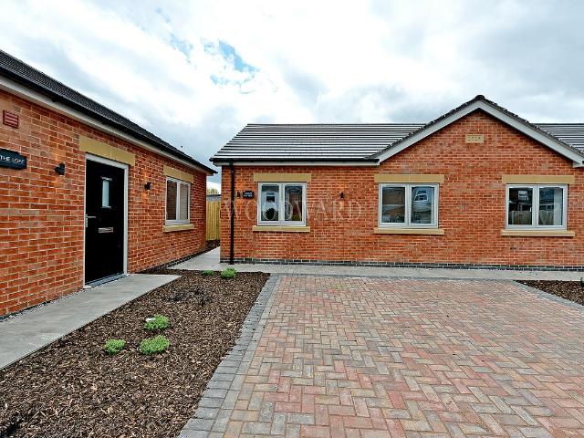 Bakery Close, Ripley DE5, 2 bed detached bungalow to rent, £900 pcm | PrimeLocation
