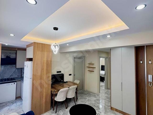 BAKIRLIDA İLBADI PAZAR YERİNE YAKIN EŞYALI 2+1 FIRSAT APART