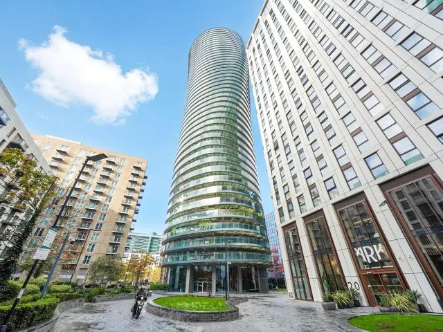 Baltimore Wharf, London E14, 1 bed flat to rent, £2,362 pcm | PrimeLocation