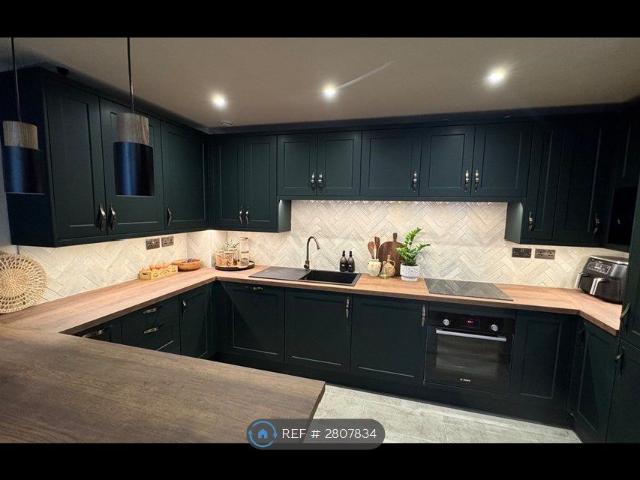 Baltic Apartments, London E16, 1 bed flat to rent, £2,350 pcm | PrimeLocation