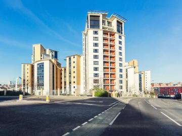 Baltic Quay, Mill Road, Gateshead Quayside NE8, 3 bed flat to rent, £2,200 pcm | PrimeLocation