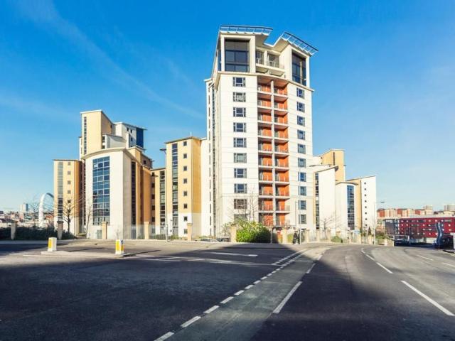 Baltic Quay, Mill Road, Gateshead Quayside NE8, 3 bed flat to rent, £2,200 pcm | PrimeLocation