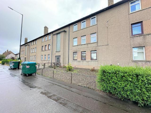 Balunie Avenue, Dundee, DD4 2 bed flat to rent £700 pcm £162 pw