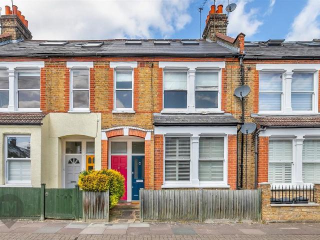 Balvernie Grove, London SW18, 3 bed maisonette to rent, £3,350 pcm | PrimeLocation