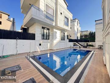 Balyanoz Sahil Yakını 4+2 300 M2 Site İçi Müstakil Villa Kaçmaz