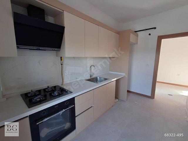BAL GAYRİMENKULDEN GÖRECE'de CADDE ÜZERİ KULLANIŞLI 2+1 DAİRE