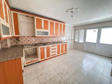 Bal Gayrimenkul'den Kasımpaşa'da Cadde Üzeri 3+1 Kiralık Daire