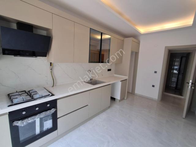 Bal Gayrimenkulden Kasımpaşada Sıfır 3+1 Daire