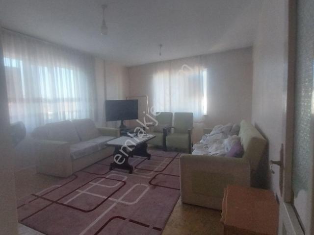 Balıkesir Altıeylül Mahallesi Altıeylül İ.ö.o Yanı Asansörlü 5nci Kat 2+1 Eşyalı Kiralık Daire