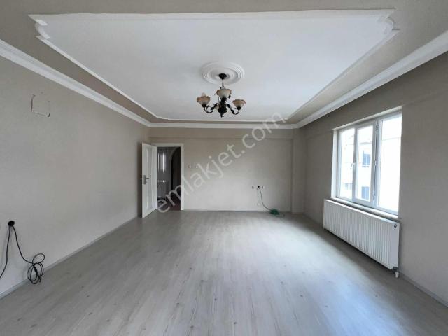 Balıkesir Altıeylül Gop F. Kiraz Lise Civarı Kiralık 3+1 Daire