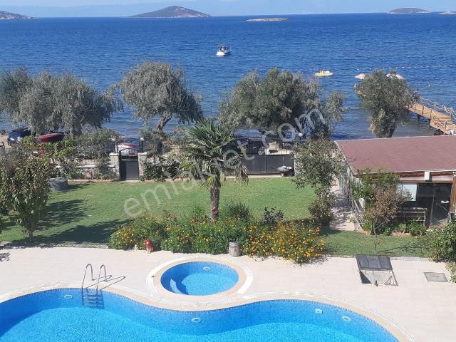 Balıkesir Ayvalık Ta Satılık Muhtesem Villa.denize Sıfır