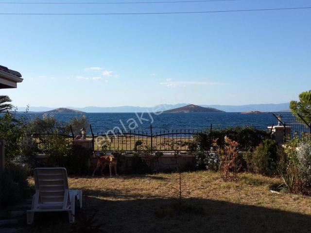 Balıkesir Ayvalık Ta Satılık Muhtesem Villa.denize Sıfır