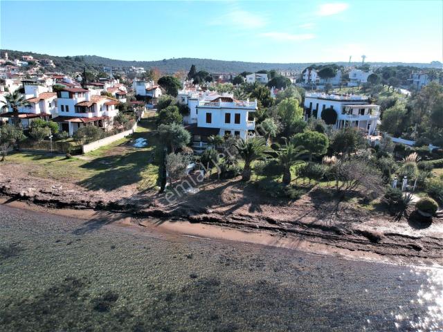 Balıkesir Ayvalık Ta Satılık Muhtesem Villa.denize Sıfır
