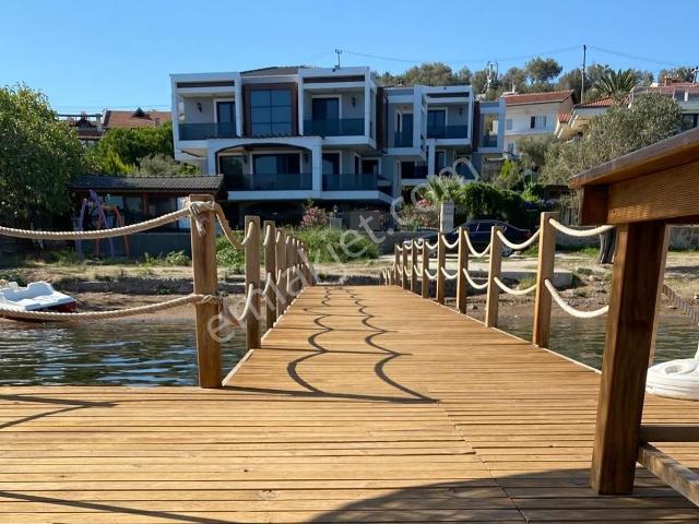 Balıkesir Ayvalık Ta Satılık Muhtesem Villa.denize Sıfır