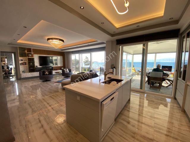 Balıkesir Ayvalık Ta Satılık Villa.denize Sıfır