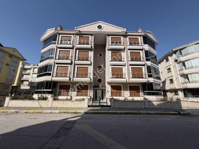 Balıkesir Bahçelievler Mah. Satılık Tertemiz Emsalsiz 4+1 Daire