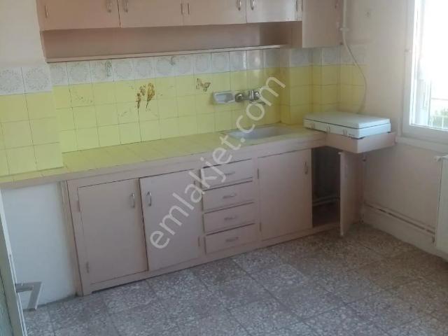 Balıkesir Bahçelievler De Yarış Okul Yanı.demirdağ Emlaktan Kiralık 2+1 Daire