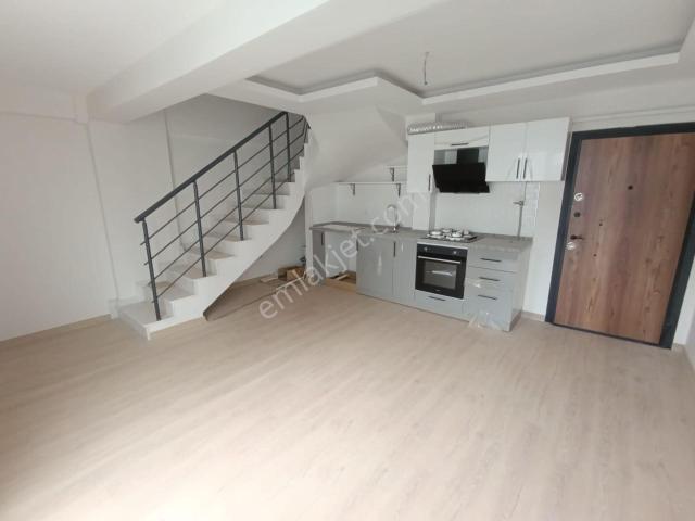 Balıkesir Bandırma Yeni Mahalle 1+1 Kiralık Sıfır Dubleks Daire