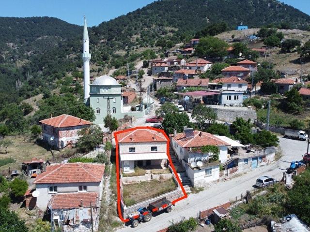 Balıkesir Burhaniye Çamtepe Köyünde Satılık Yeni Taş Ev