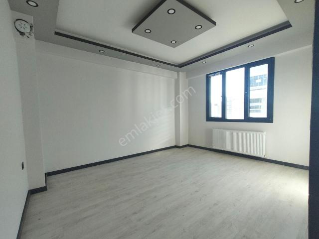 Balıkesir Burhaniye Badem Alanında 2+1 Kapalıı Mutak